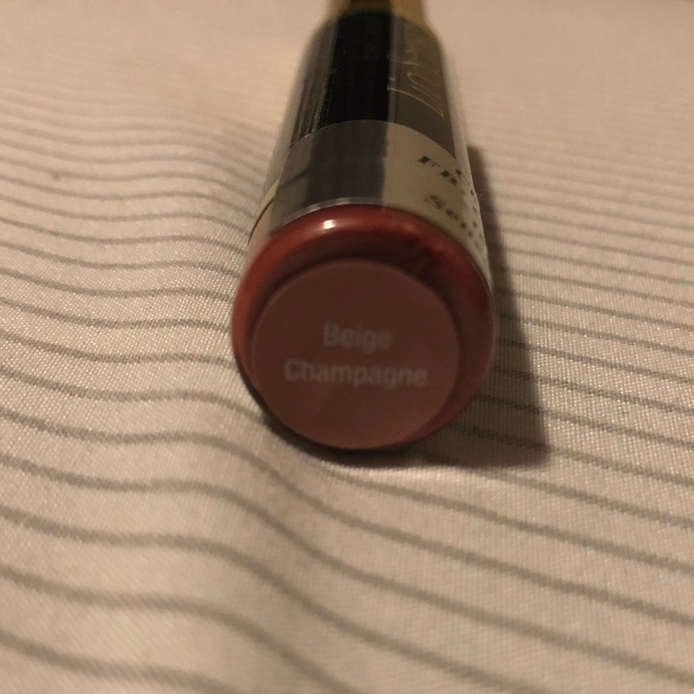 Beige champagne lipsense